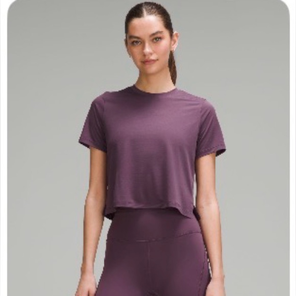 Lululemon Ultralight Waist-Length T-Shirt in Grape Thistle - Picture 4 of 4